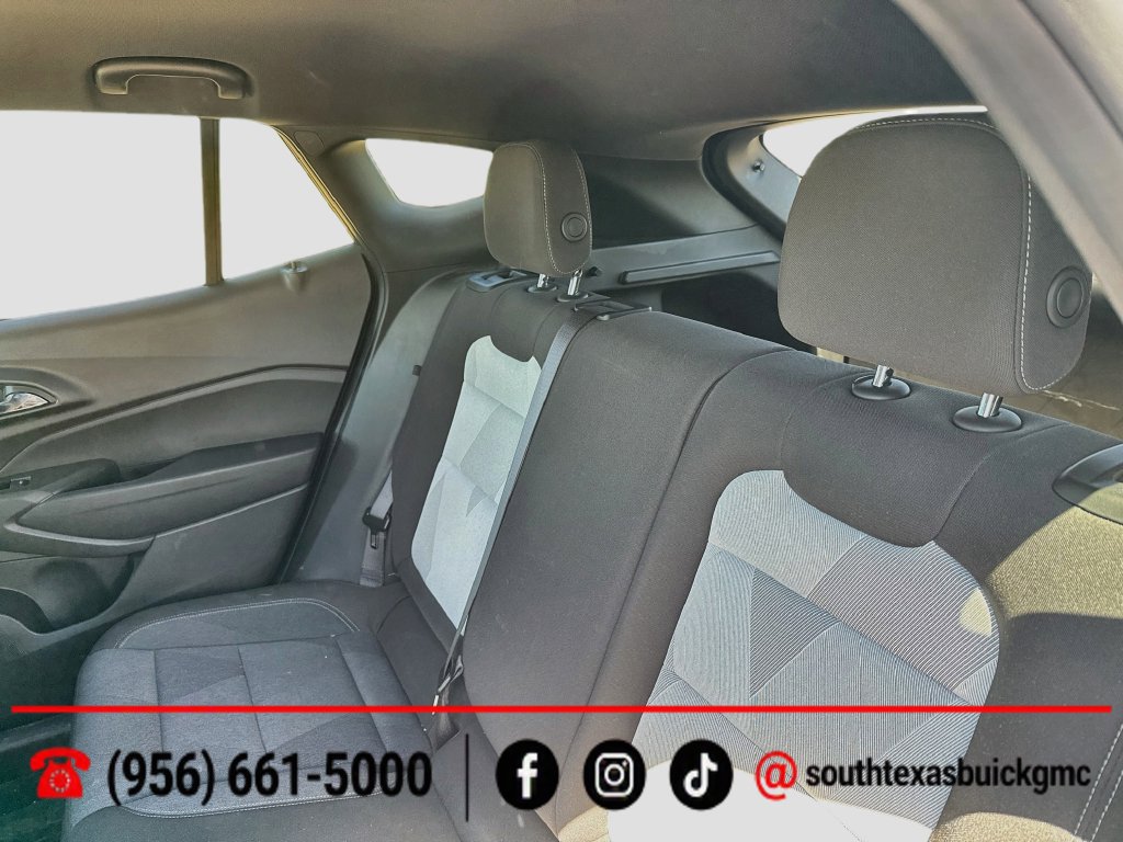 Used 2025 Chevrolet Trax RS w/ Driver Confidence Package FWD image 22