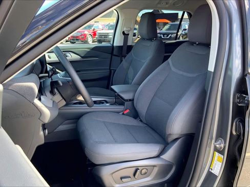 Used 2026 Ford Explorer Active image 8