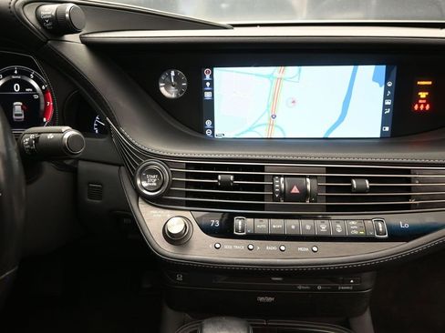 Used 2020 Lexus LS 500 w/ Interior Upgrade Package image 28