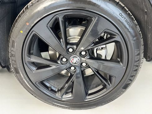Used 2022 Buick Envision Essence w/ Technology Package I FWD image 31