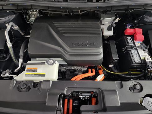 Used 2025 Nissan Leaf S FWD image 30