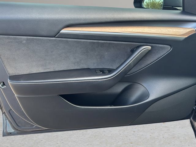 Used 2023 Tesla Model 3 Standard Range RWD image 16