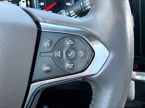 Used 2018 Chevrolet Traverse LT image 18