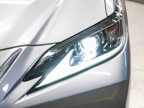 Used 2023 Lexus ES 350 w/ Premium Package image 7