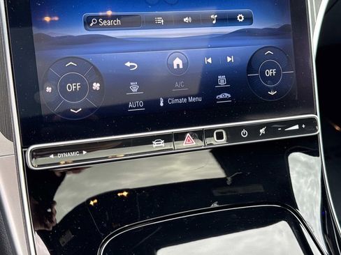 Used 2023 Mercedes-Benz C 300 Sedan image 23