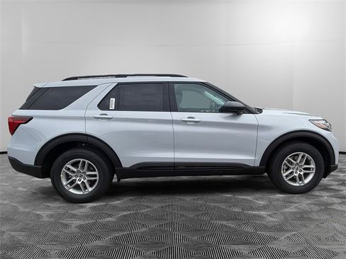 New 2026 Ford Explorer Active image 6