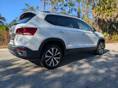 Used 2023 Volkswagen Taos SE image 8