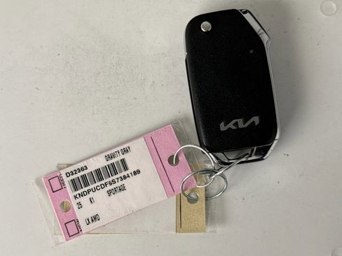 Used 2025 Kia Sportage LX image 19