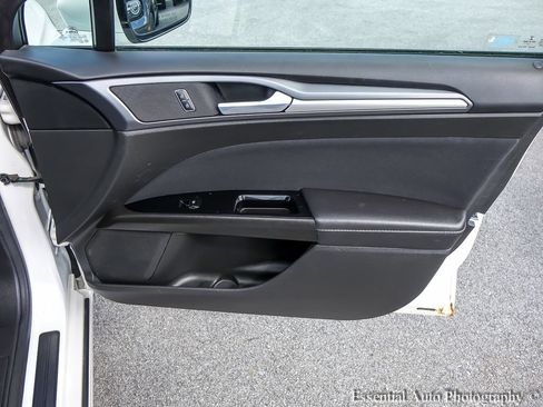 Used 2014 Ford Fusion SE FWD image 20