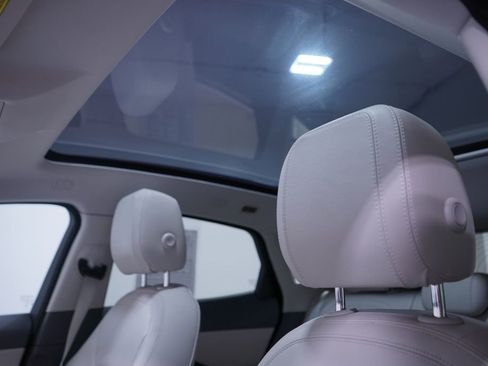 Used 2018 Jaguar E-PACE S image 8