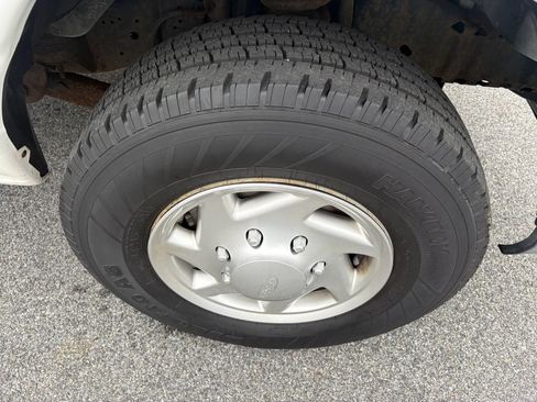 Used 2011 Ford E-250 and Econoline 250 w/ PWR Group RWD image 22