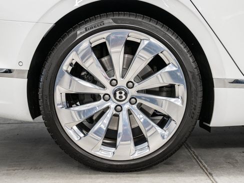 Used 2024 Bentley Flying Spur V8 AWD/4WD image 49