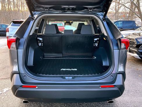 Used 2019 Toyota RAV4 XLE image 30