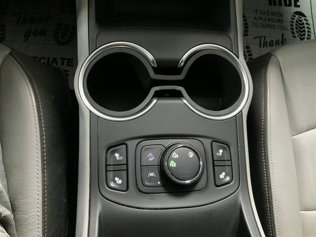 Used 2020 GMC Terrain SLT w/ Preferred Package AWD/4WD image 34