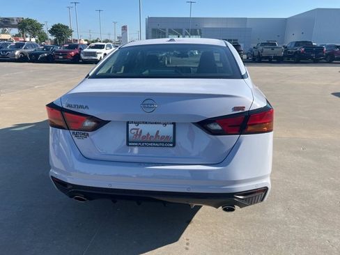 New 2025 Nissan Altima 2.5 SR image 5