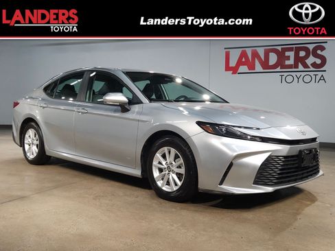 Used 2025 Toyota Camry LE FWD image 1