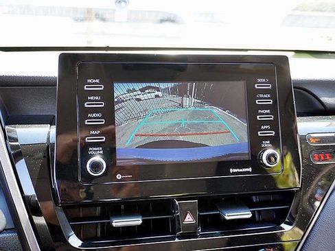 Used 2021 Toyota Camry LE image 26