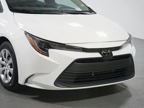 Certified 2024 Toyota Corolla LE image 4