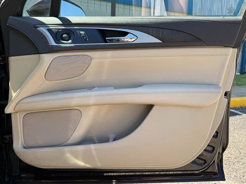 Used 2020 Lincoln MKZ Reserve FWD image 20