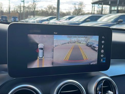 Used 2021 Mercedes-Benz GLC 300 4MATIC image 13