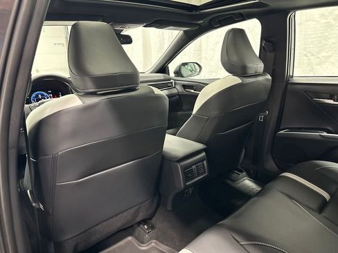 Used 2026 Toyota Camry SE FWD image 49