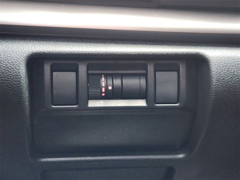 Used 2025 Subaru Impreza 2.0i image 24
