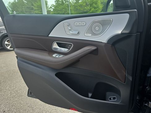 Used 2022 Mercedes-Benz GLS 450 4MATIC image 23