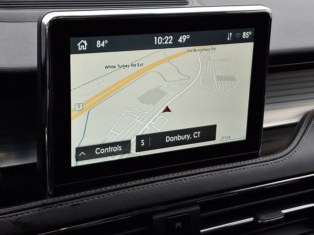 Used 2022 Lincoln Corsair AWD w/ Premium Package image 18