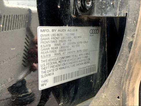 Used 2017 Audi Q7 3.0T Premium image 34