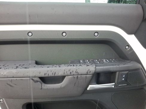 Certified 2025 Land Rover Defender 110 S AWD/4WD image 19