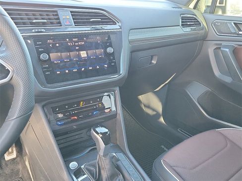 Used 2024 Volkswagen Tiguan SEL R-Line w/ MDO Package, Two-Row image 20