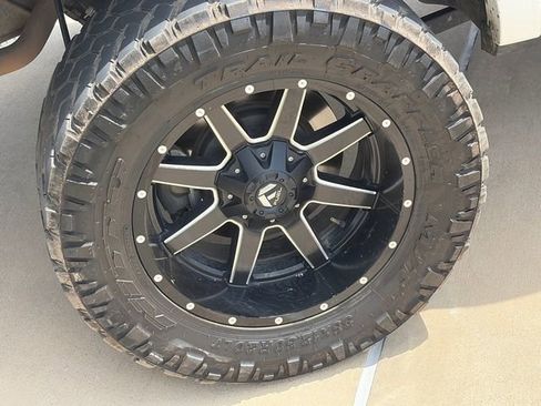 Used 2022 RAM 1500 Laramie w/ Sport Appearance Package AWD/4WD image 11