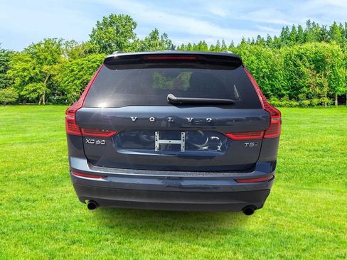 Used 2021 Volvo XC60 T5 Momentum w/ Advanced Package AWD/4WD image 7