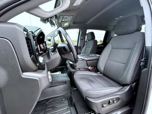 Certified 2022 GMC Sierra 1500 Elevation w/ LPO, Elevation Black Package AWD/4WD image 11