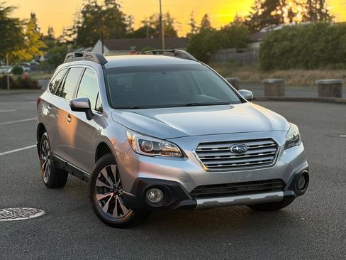 Used 2016 Subaru Outback 3.6R Limited w/ Popular Package #4 AWD/4WD image 3