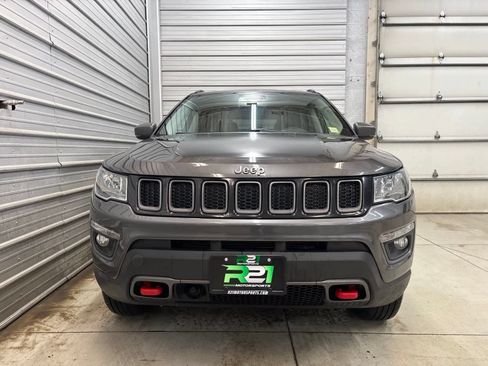 Used 2021 Jeep Compass Trailhawk AWD/4WD image 2