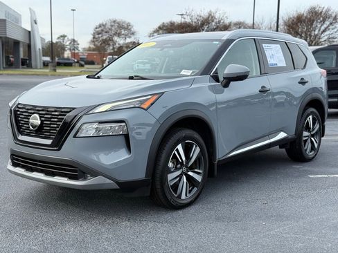 Used 2021 Nissan Rogue SL w/ Premium Package image 6