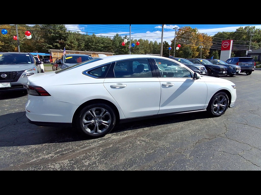 Used 2023 Honda Accord EX image 8