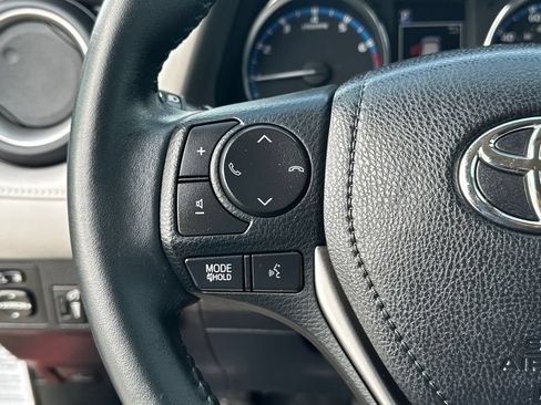 Used 2017 Toyota RAV4 Limited FWD image 23
