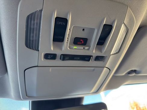 Certified 2024 Toyota Highlander XLE image 19