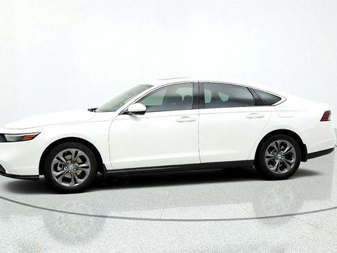 Used 2023 Honda Accord EX image 8
