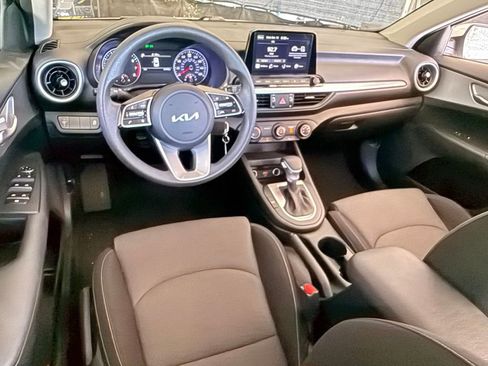 Used 2023 Kia Forte LXS image 10