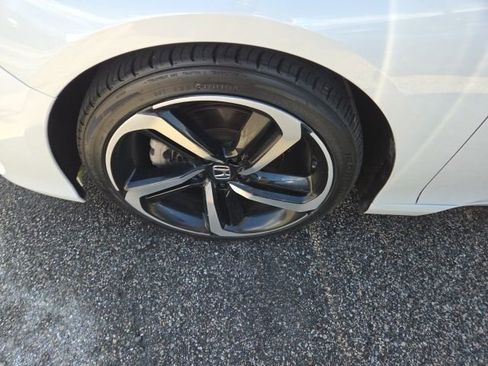 Used 2020 Honda Accord Sport image 10