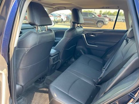 Used 2021 Toyota RAV4 XLE Premium FWD image 28