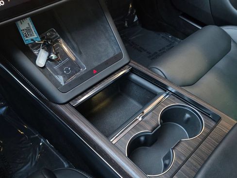 Used 2023 Tesla Model S Standard Range AWD/4WD image 19