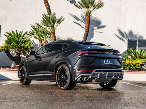 Used 2022 Lamborghini Urus image 42