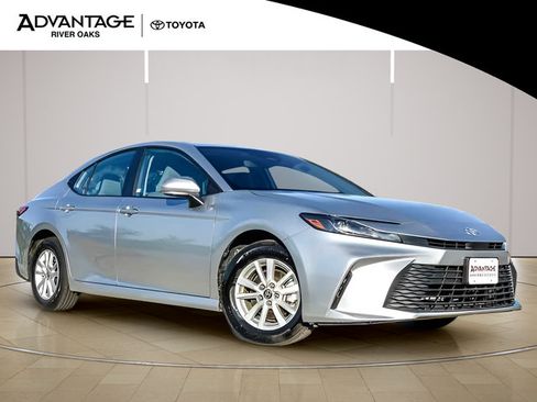 Used 2026 Toyota Camry LE w/ Convenience Package AWD/4WD image 2