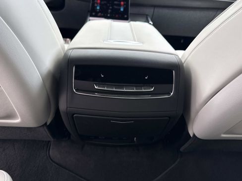 Used 2025 Cadillac Escalade V image 18