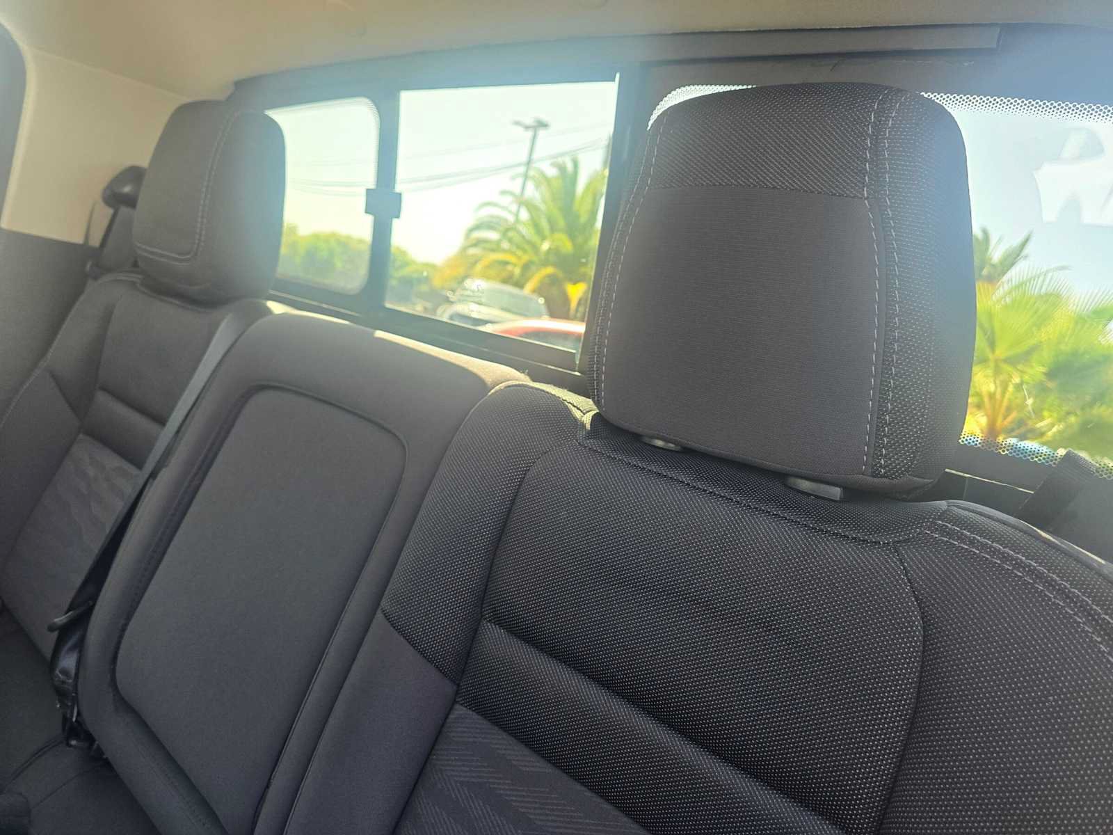 Used 2023 Nissan Frontier SV w/ SV Convenience Package RWD image 17