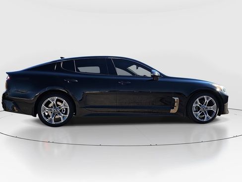 Used 2020 Kia Stinger GT-Line image 4